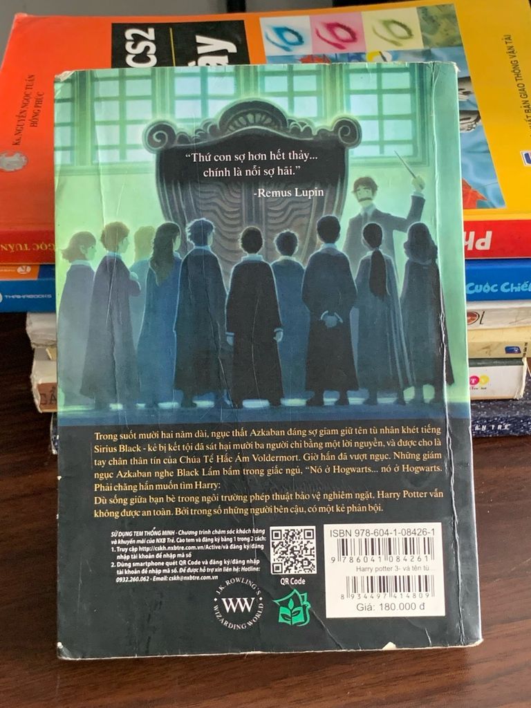 Harry Potter và tên tù nhân ngục Azkaban – J.K. Rowling - Ảnh thực tế 3
