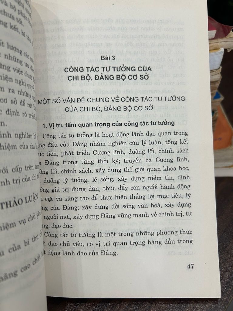 Tài liệu bồi dưỡng công tác đảng cho bí thư chi bộ và cấp ủy viên cơ sở - Ảnh thực tế 4