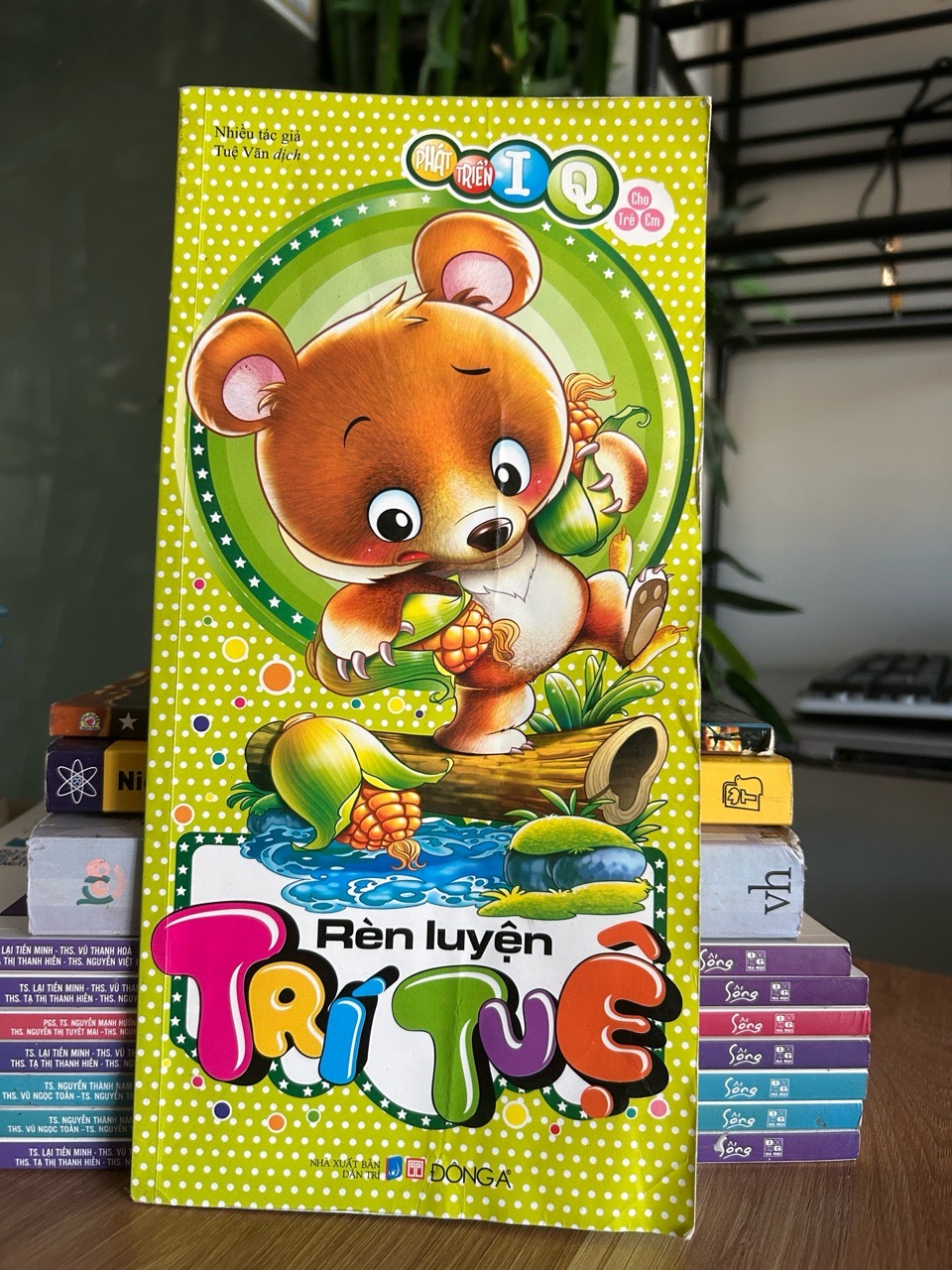 Rèn luyện trí tuệ (Phát triển IQ cho trẻ em) - Nhiều tác giả (Thục Vân dịch)