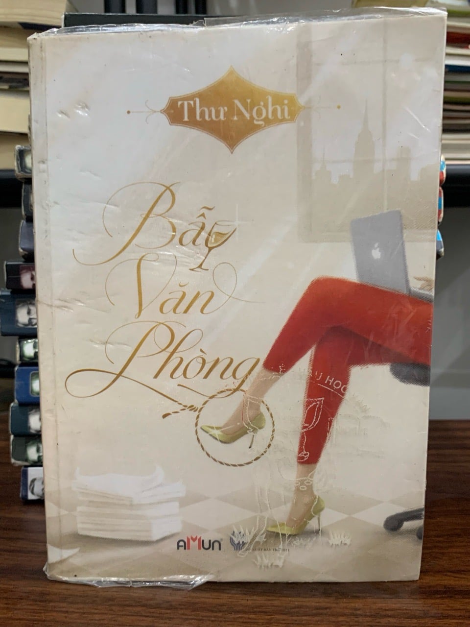 Bẫy Văn Phòng- Thư Nghi