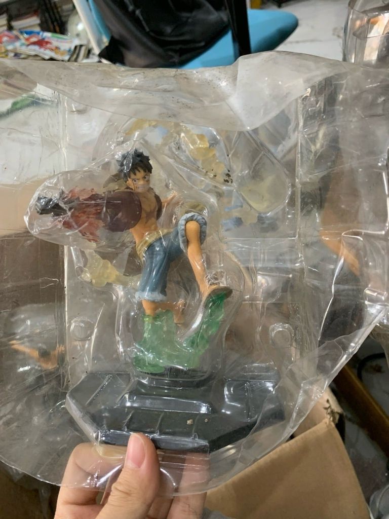 Mô hình Monkey D. Luffy Gear 2 Haki - One Piece Figuarts Zero cao 20cm