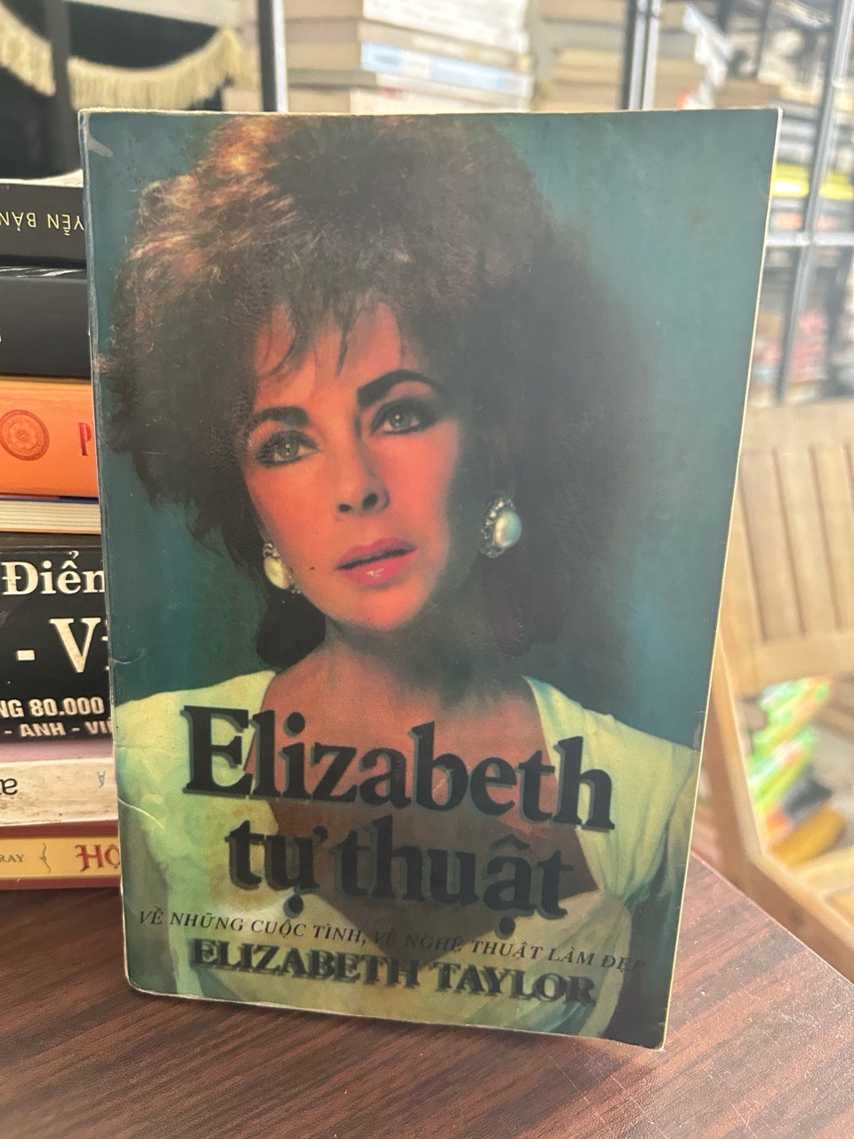 Elizabeth tự thuật- Elizabeth Taylor