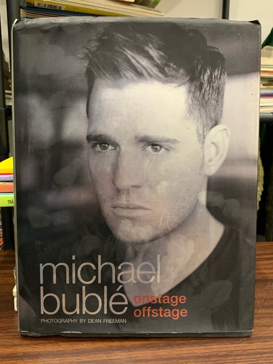 Michael Bublé: Onstage Offstage – Nhiếp ảnh: Dean Freeman