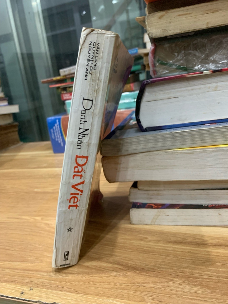 Danh nhân Đất Việt - NXB Thanh Niên