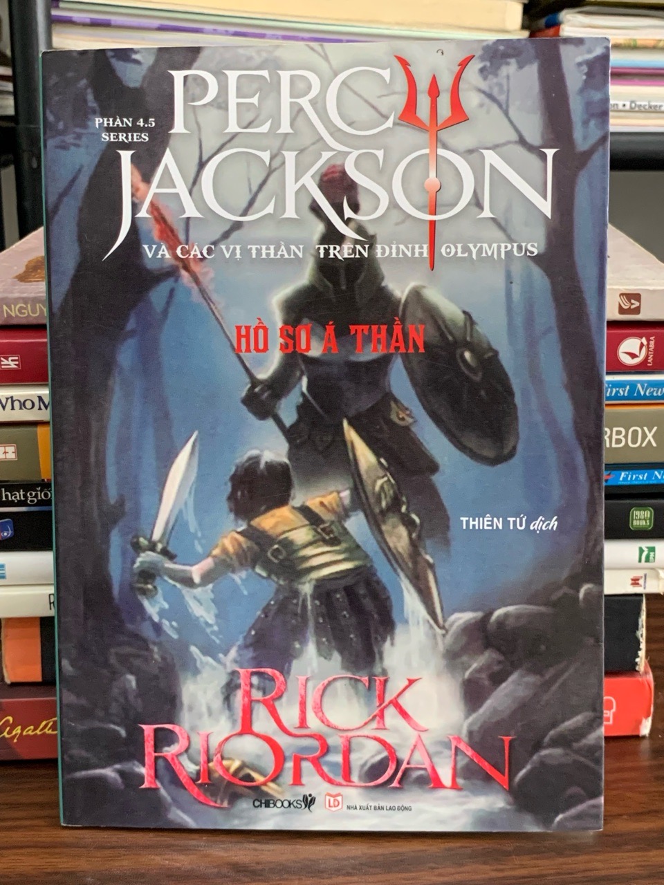Hồ sơ á thần – Rick Riordan
