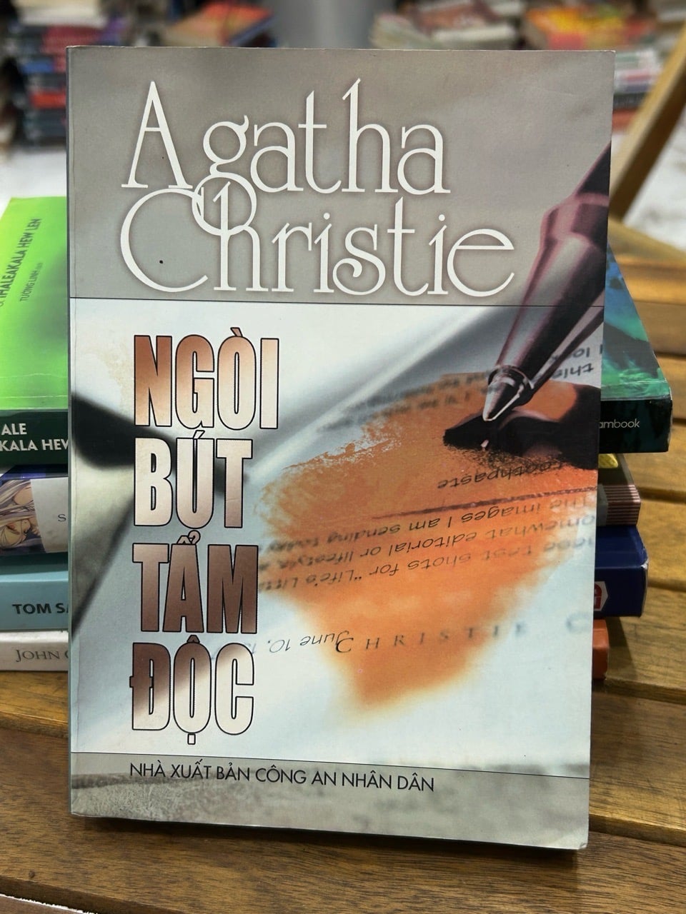 Ngòi bút tẩm độc -Agatha Christe