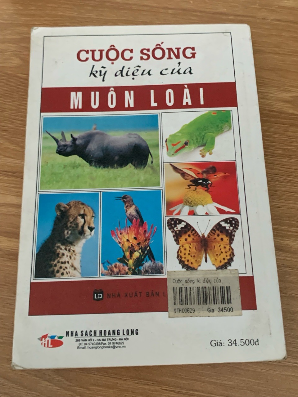 Chi tiết gáy và trang ruột sách Cuộc sống kỳ diệu của muôn loài – (NXB Lao Động) trên Mecobooks