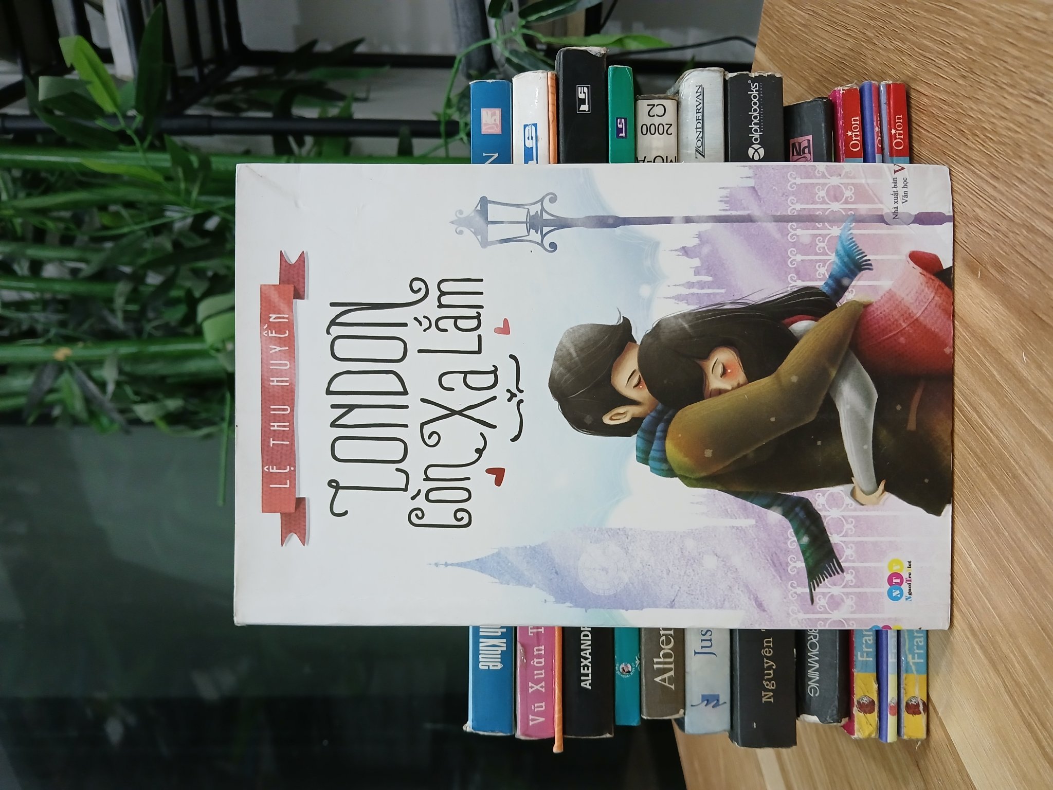 London còn xa lắm – Lệ Thu Huyền