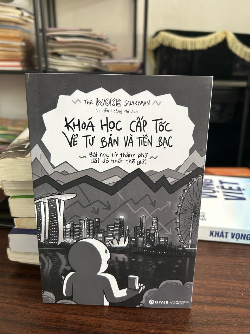 Khóa học cấp tốc về tư bản và tiền bạc- The Woke Salaryman