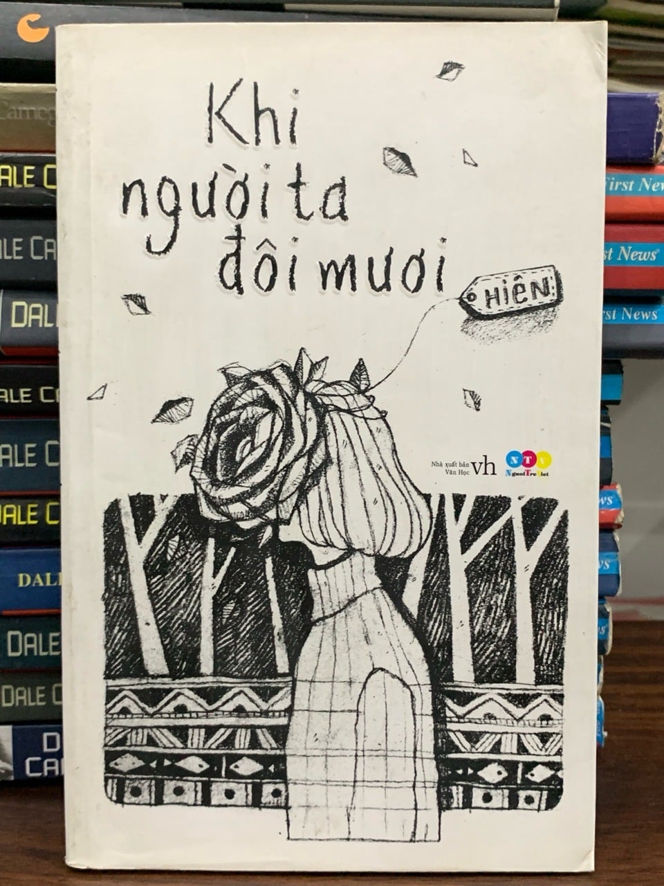 Khi người ta đôi mươi- Hiên