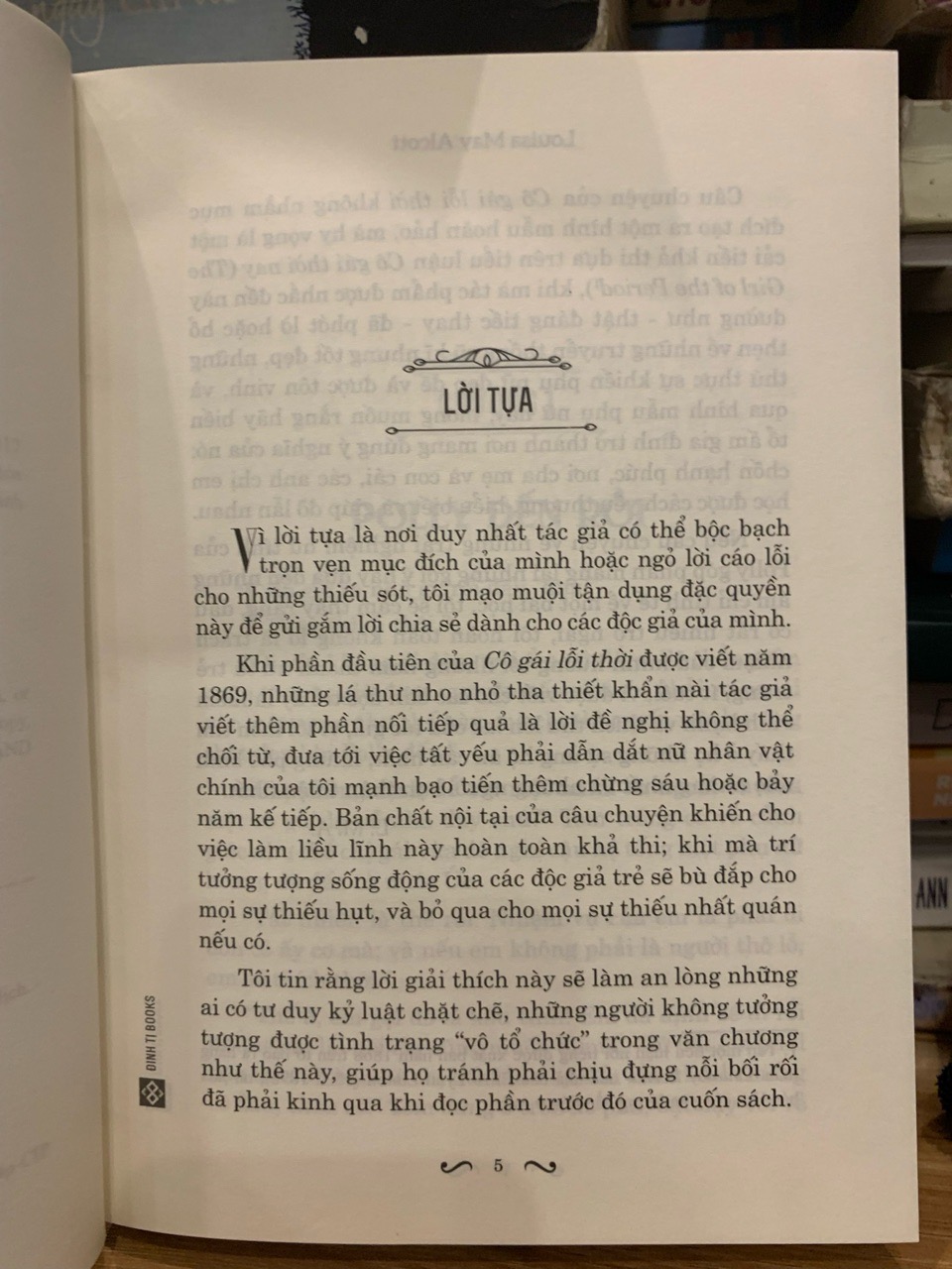 Cô gái lỗi thời - Louisa may alcott
