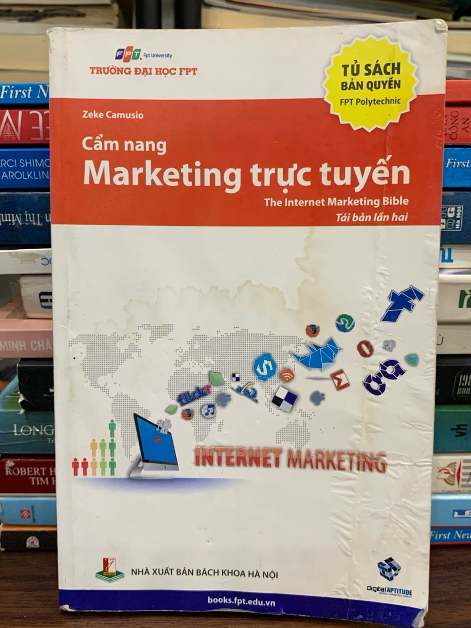 Cẩm nang marketing trực tuyến — Tủ sách bản quyền FPT poly