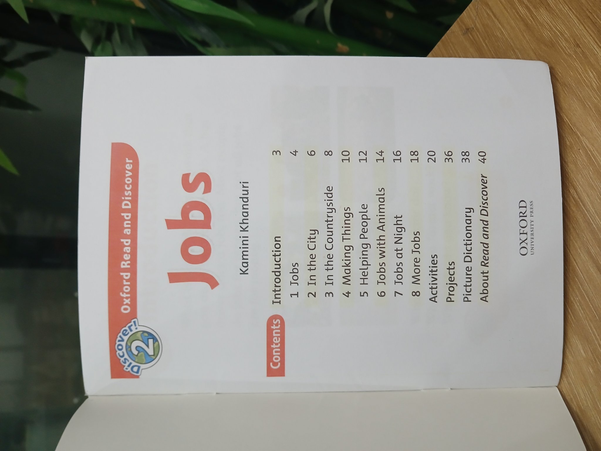 Jobs (Oxford Read and Discover 2)