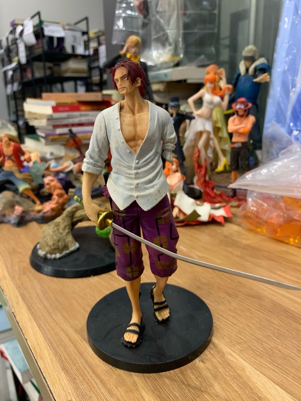 Mô hình nhân vật One Piece cao 18cm - Tượng Luffy, Law, Shanks, Kid, Đô đốc Bò Lục (Nhiều mẫu)