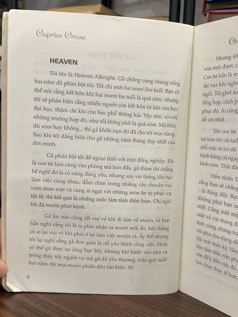 Anh chàng ngu ngơ và Cô nàng Rắc rối- Caprice Crane - Ảnh thực tế 4