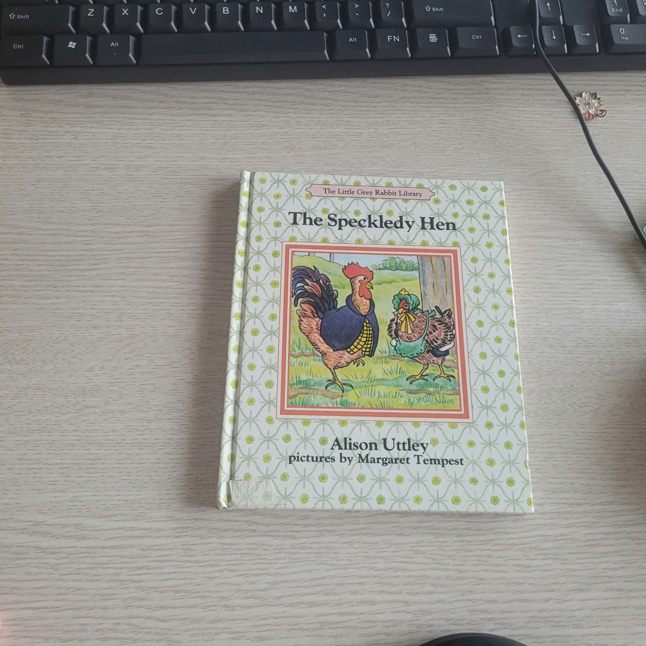 The Speckledy Hen (The Little Grey Rabbit Library)  Alison Uttley, Margaret Tempest