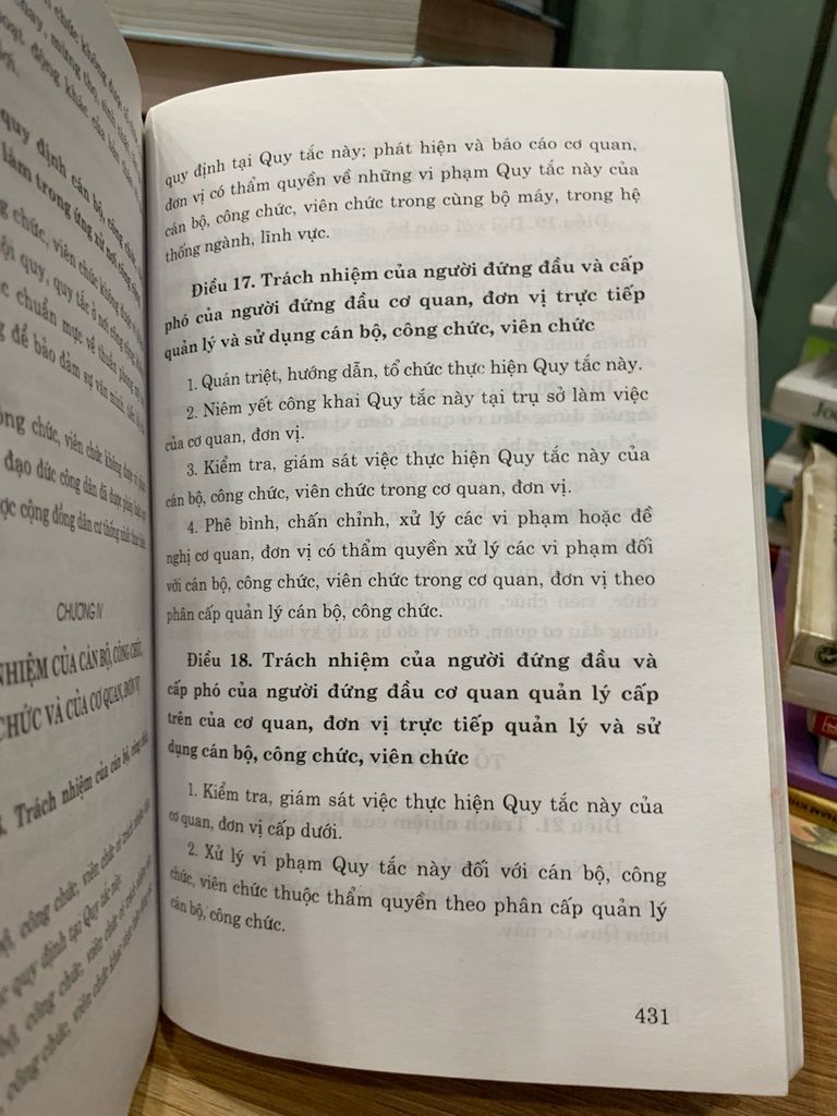 quy định pháp luật về quản lý tuyển dụng đào tạo bổ nhiệm miễn nhiệm cán bộ công chức-NXB Chính trị quốc gia - Ảnh thực tế 5