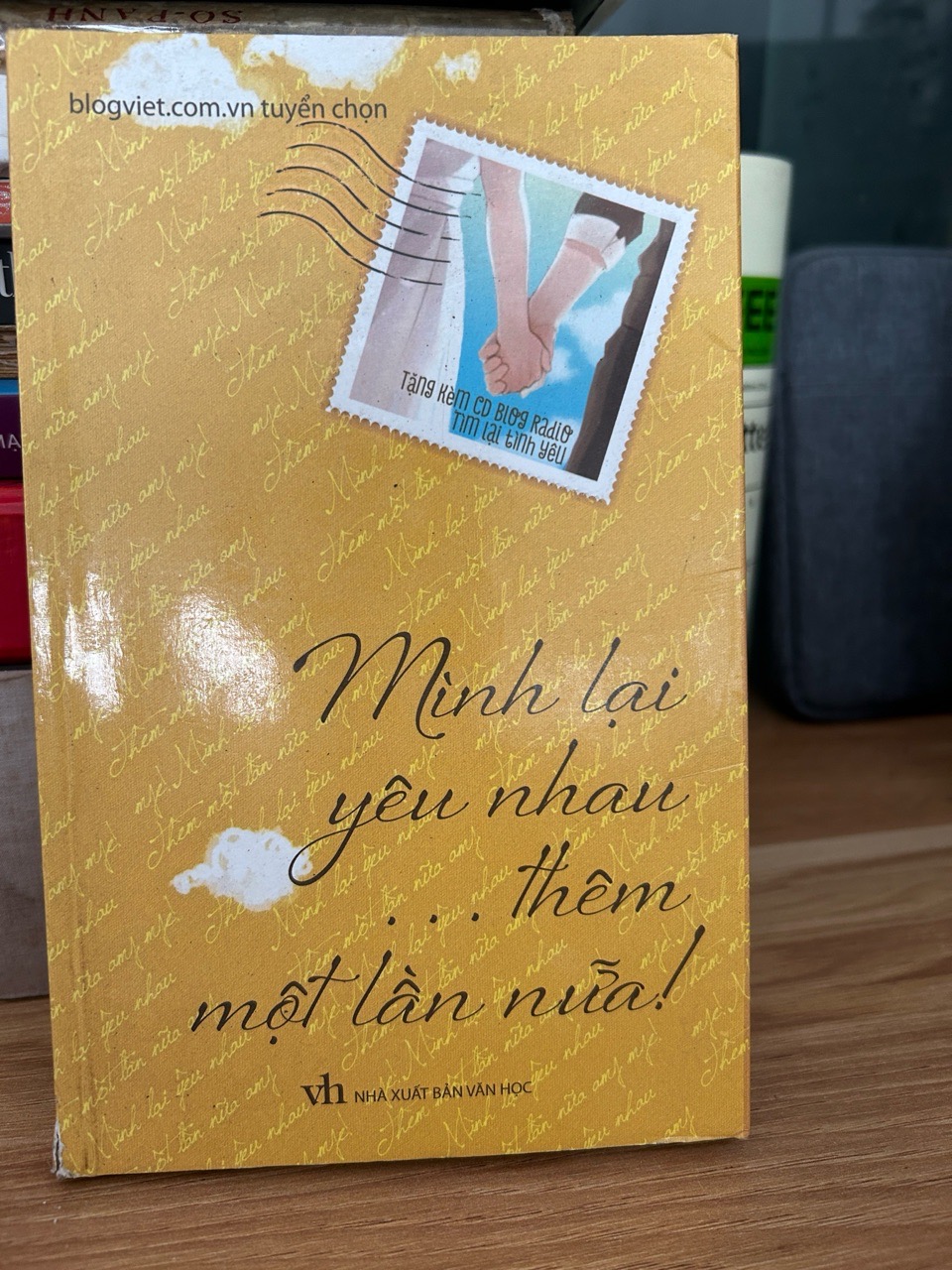 Mình lại yêu nhau... thêm lần nữa- NXB văn học
