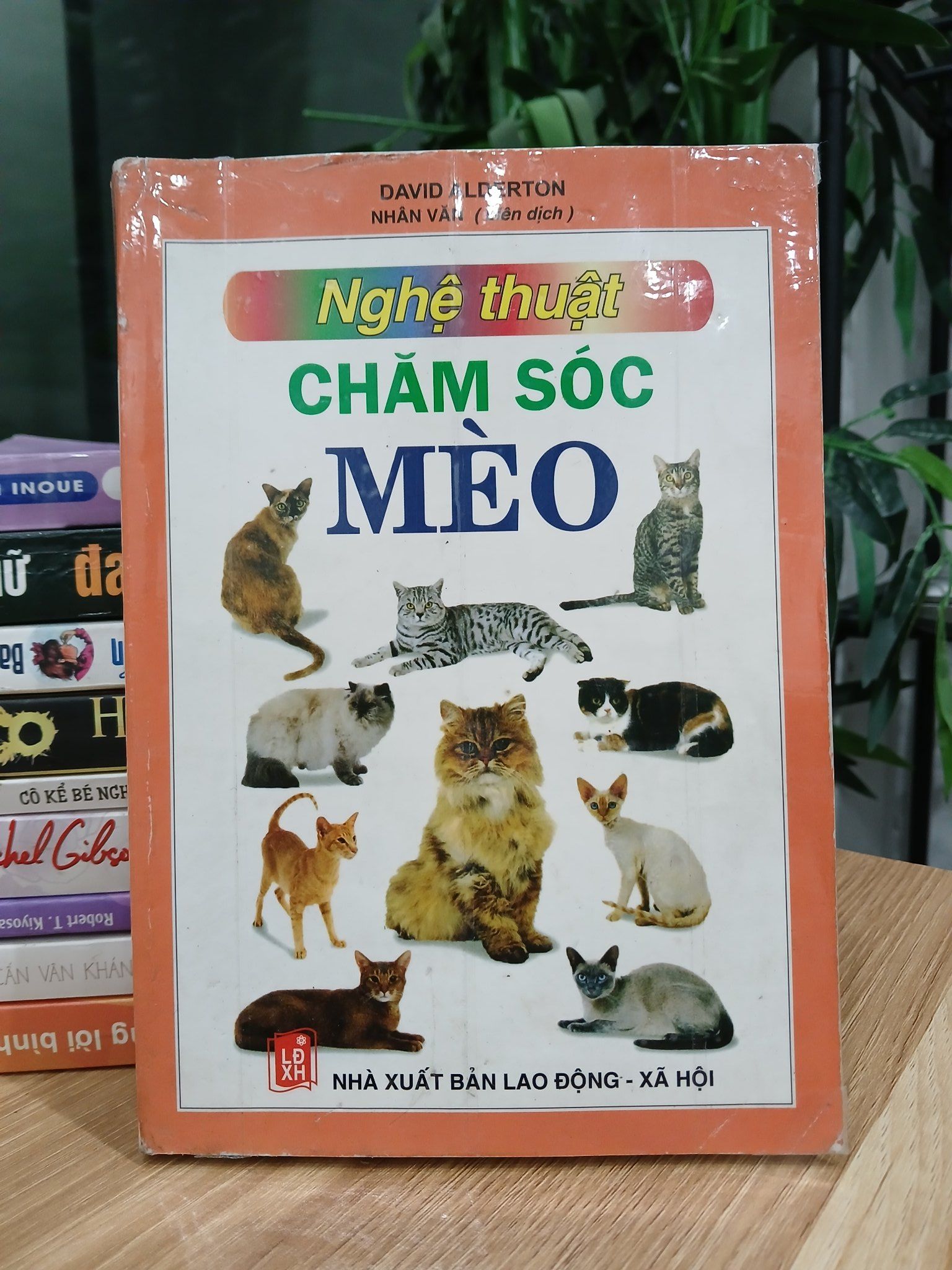 Nghệ thuật chăm sóc mèo – David Alderton