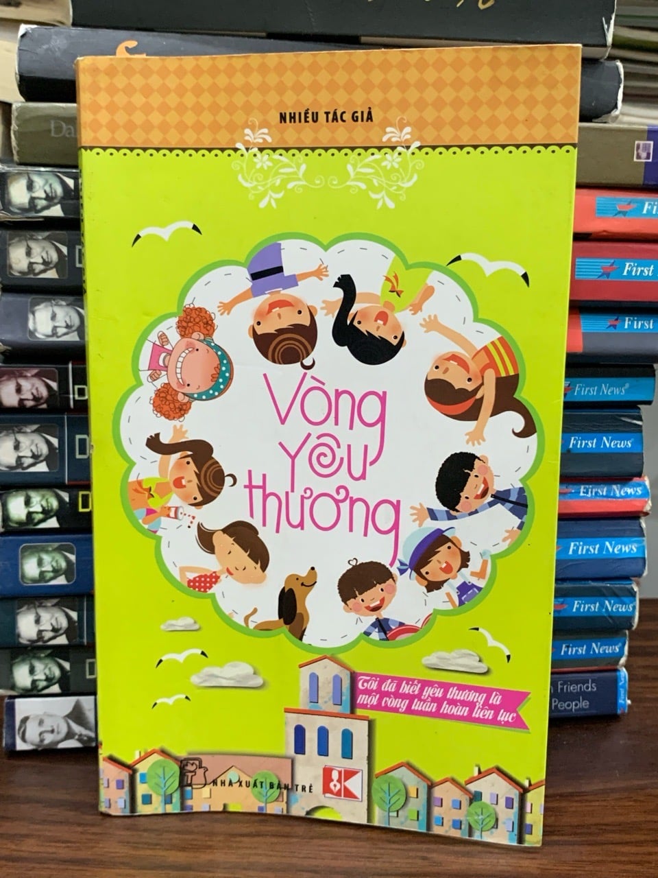 Vòng yêu thương- Nhiều tác giả