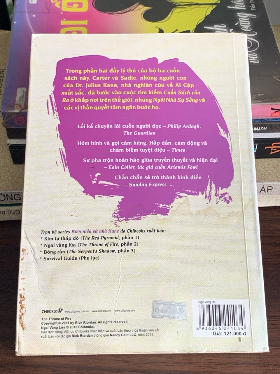 Ngai vàng lửa – Rick Riordan