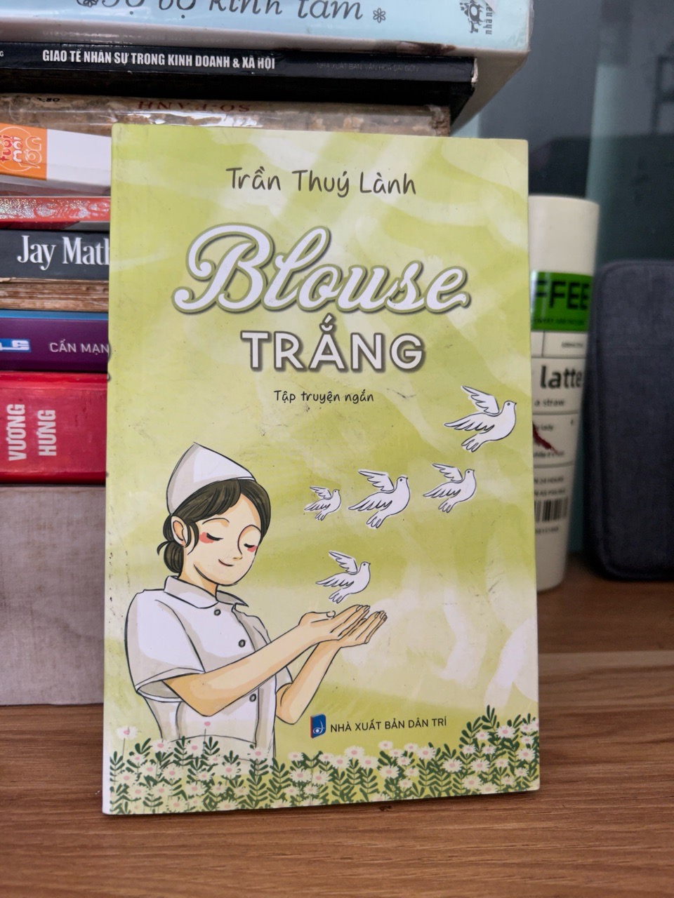 Blouse trắng- Trần Thuý Lành