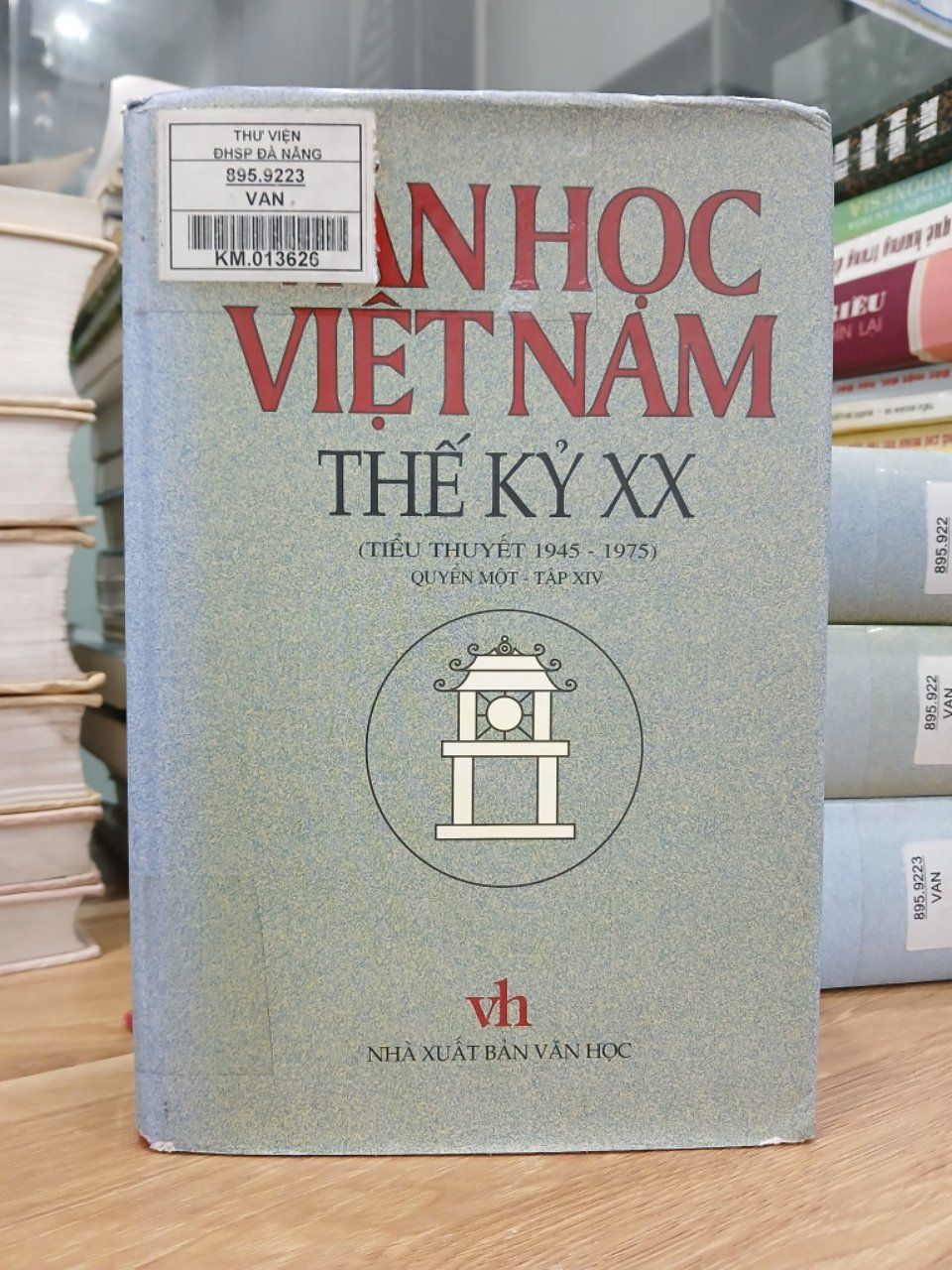 Văn học Việt Nam thế kỷ XX - Tiểu thuyết 1975-2000 - Quyển một - Tập XIV