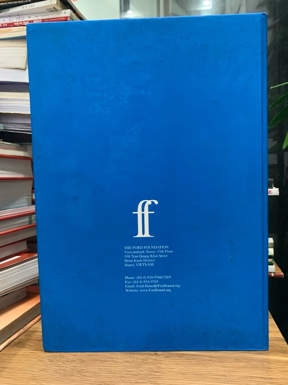 Thuốc kháng virut HIV , chăng cho người có HIV/AIDS ở Việt Nam những vấn đề pháp lý và thương mại