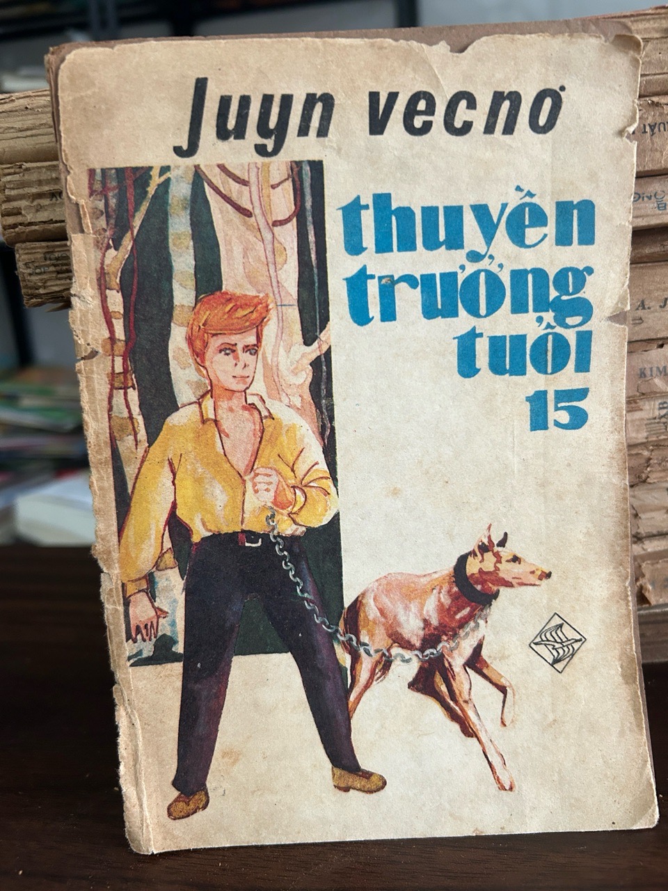 Thuyền trưởng tuổi 15 -Juyn Vecno