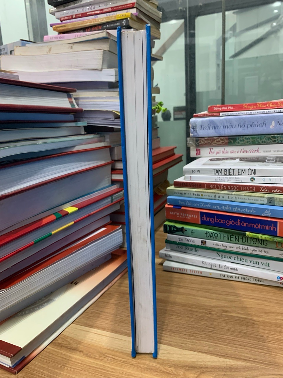 Thuốc kháng virut HIV , chăng cho người có HIV/AIDS ở Việt Nam những vấn đề pháp lý và thương mại