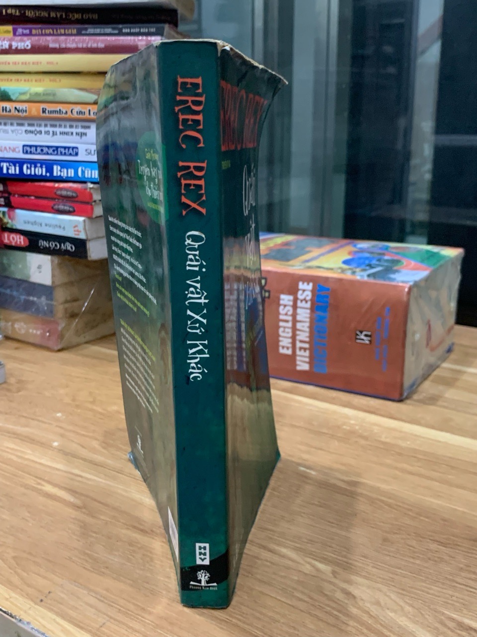 Erec rex Quái Vật xứ khác-Kaza Kingsley