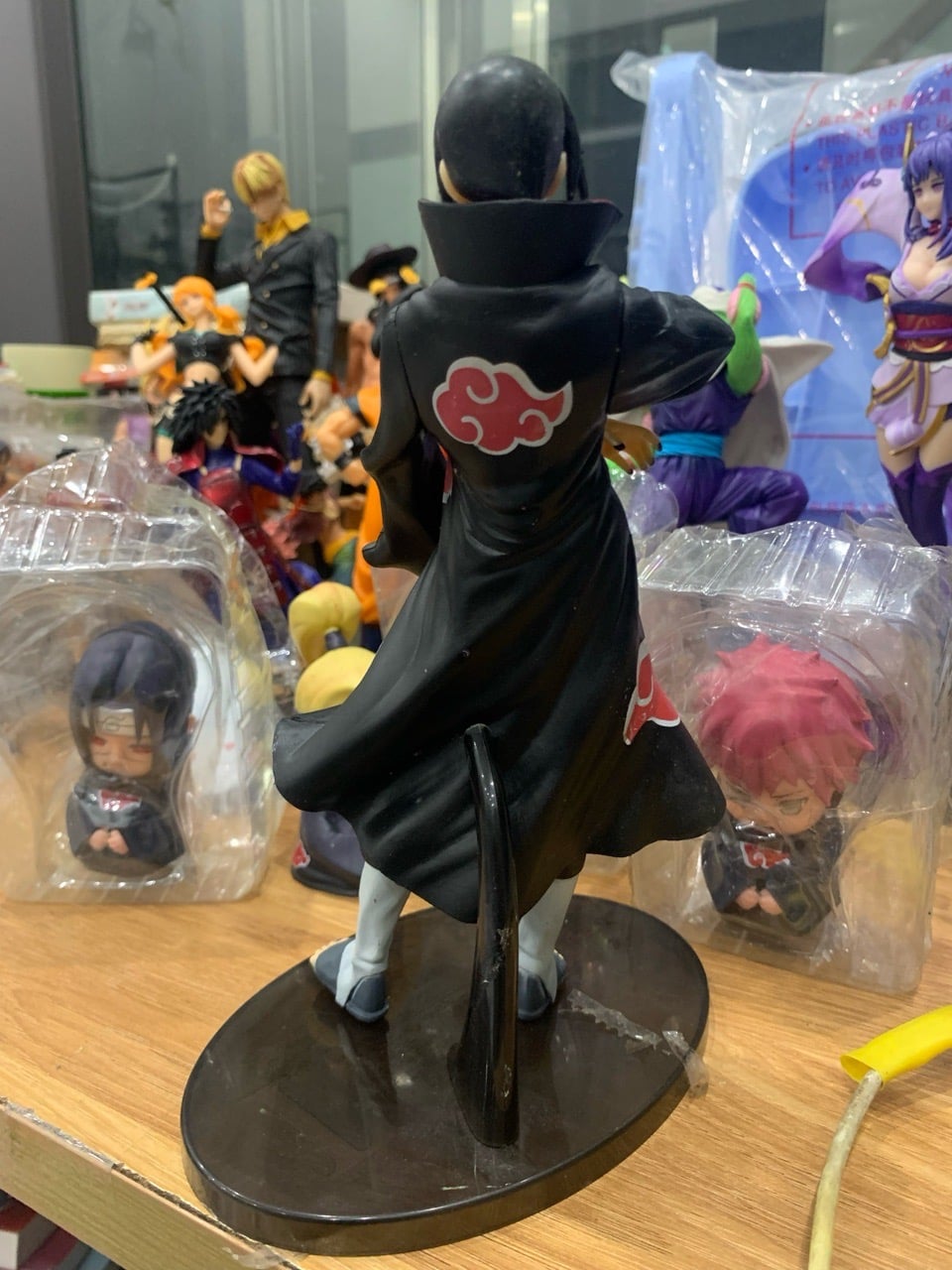 Mô hình Itachi Uchiha Akatsuki trong Naruto Shippuden, cao 25cm