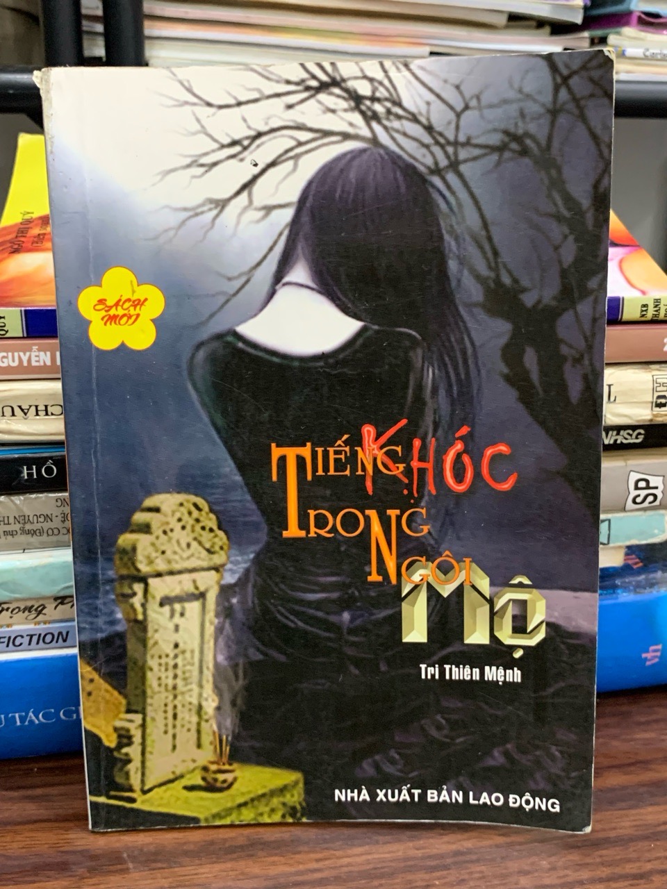 Tiếng khóc trong ngôi mộ – Tri Thiên Mệnh