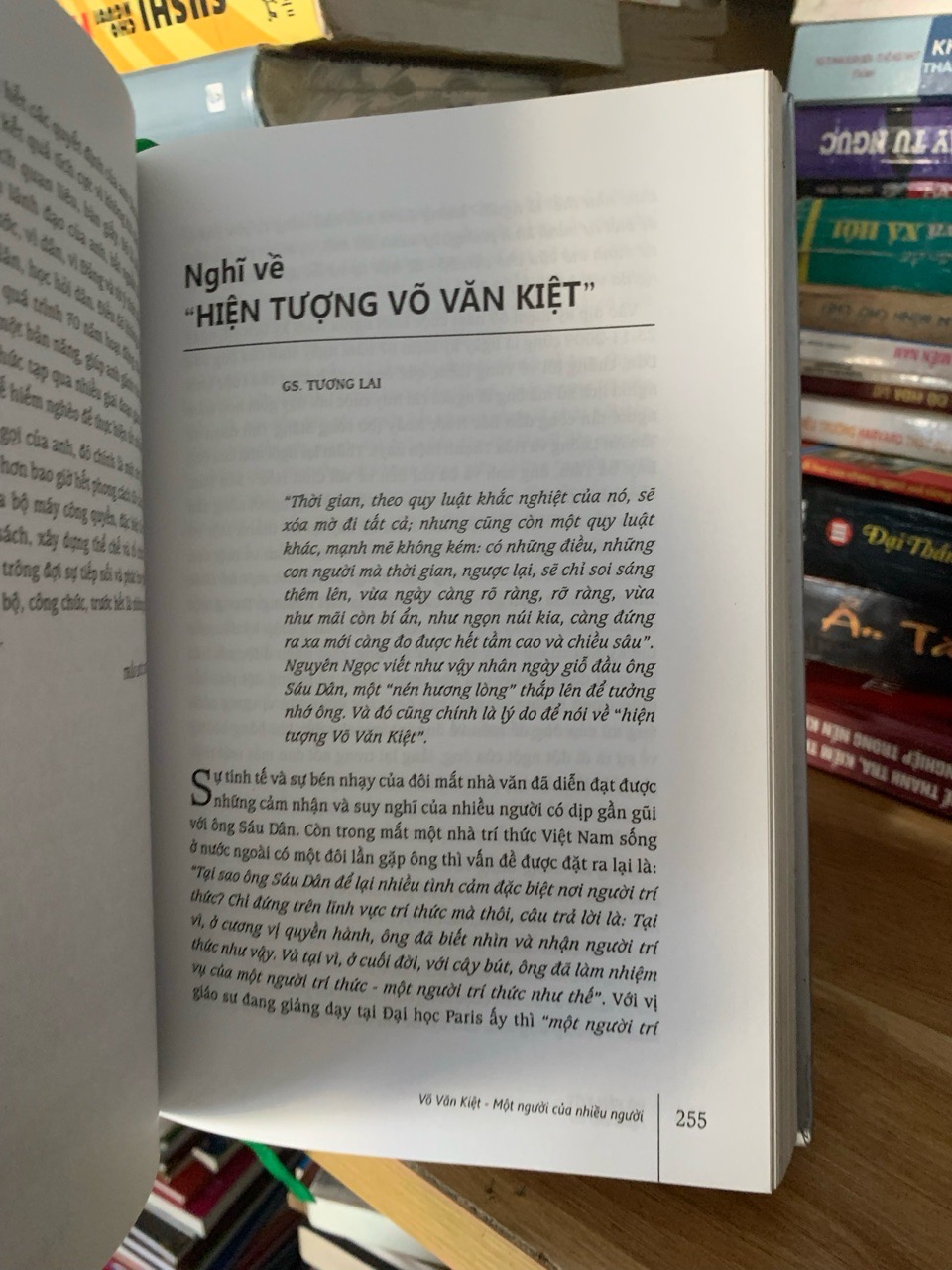Võ Văn Kiệt Người thắp lửa -Nhiều tác giả