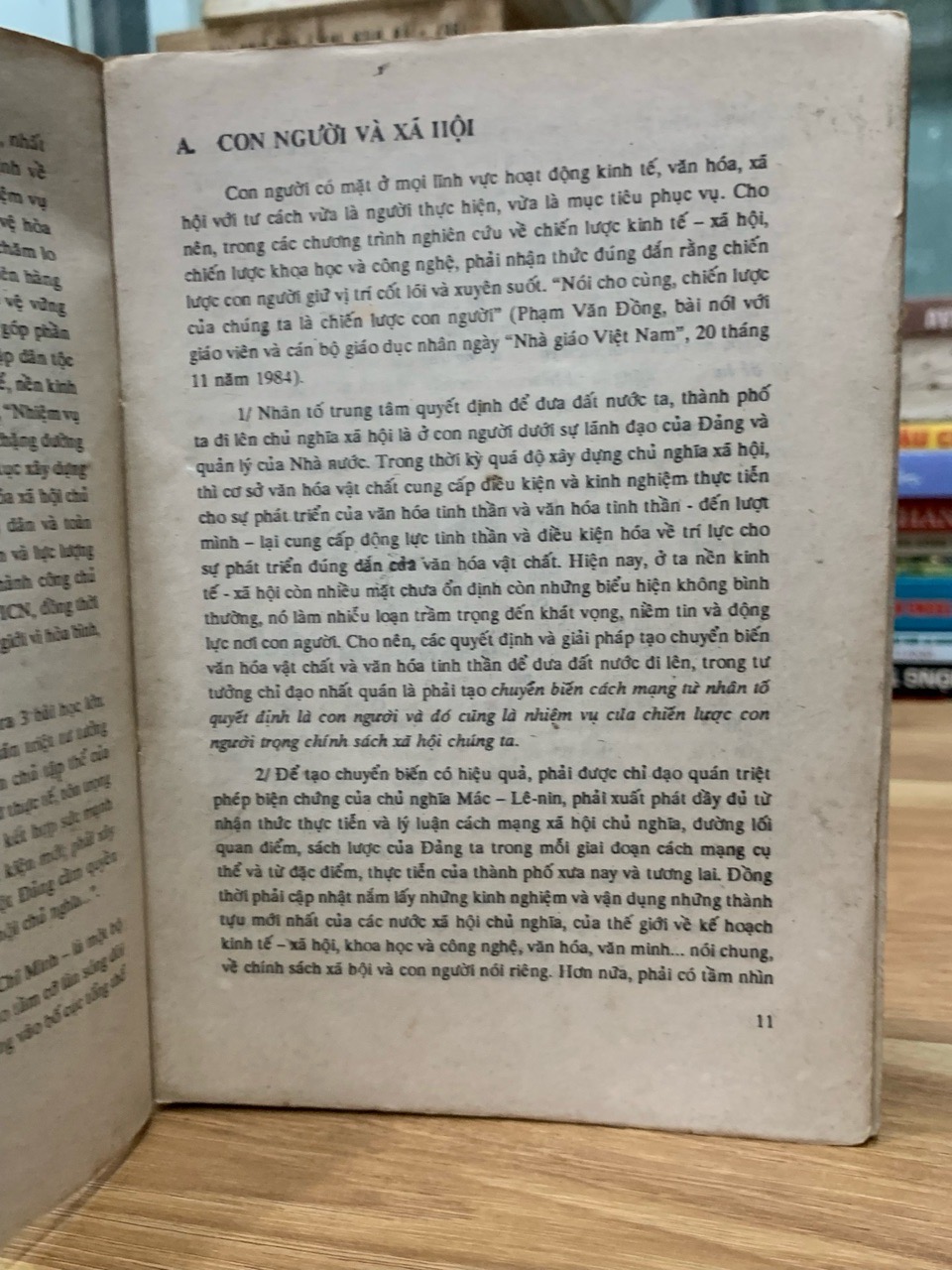 Những vấn đề con người và xã hội