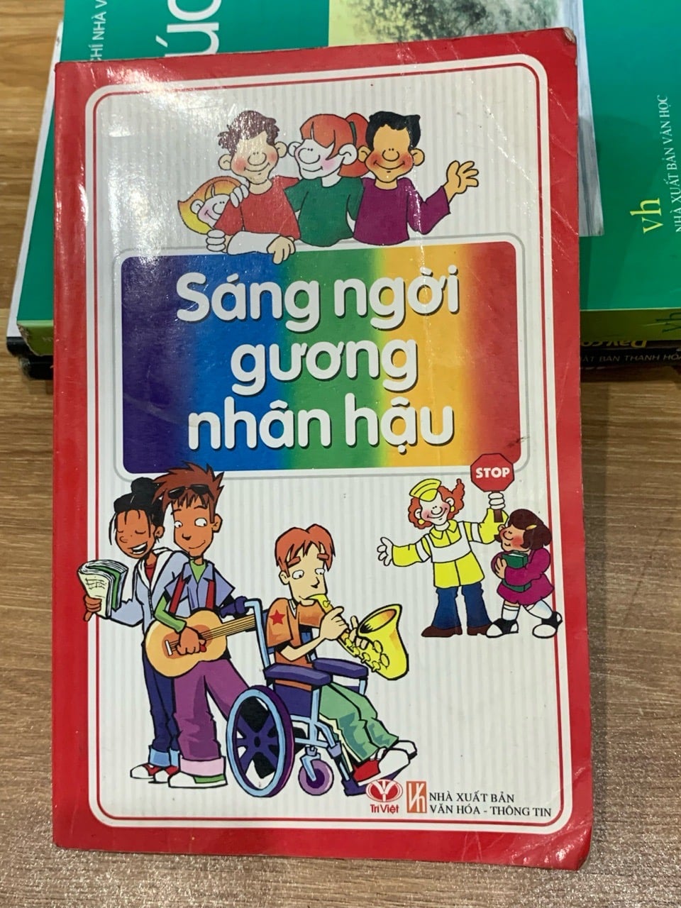 Sáng ngời gương nhân hậu- Minh Giang