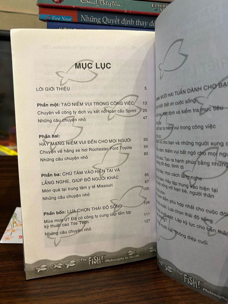 Fish! Tales – Triết lý Cá chợ cho cuộc sống – Stephen C. Lundin, John Christensen, Harry Paul, Philip Strand - Ảnh chụp thực tế