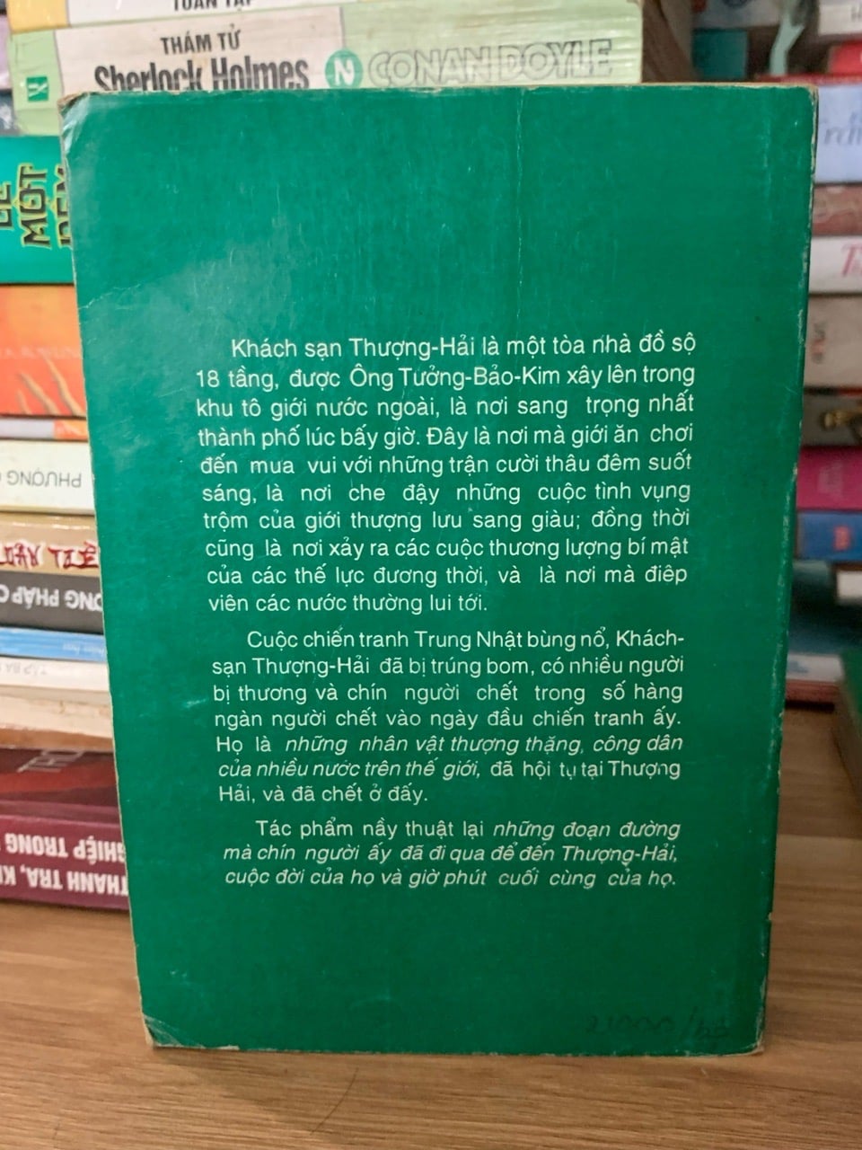 Khách sạn Thượng Hải-NXB Văn học