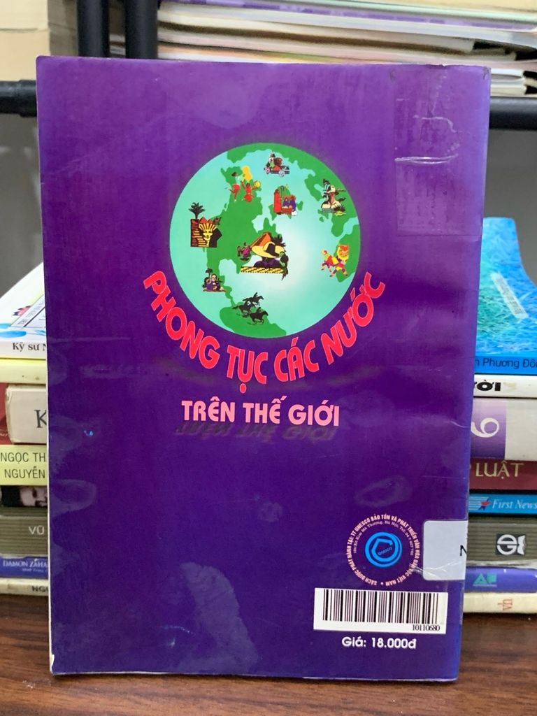 Các phong tục nổi tiếng thế giới – Đăng Khoa (biên soạn) - Ảnh chụp thực tế