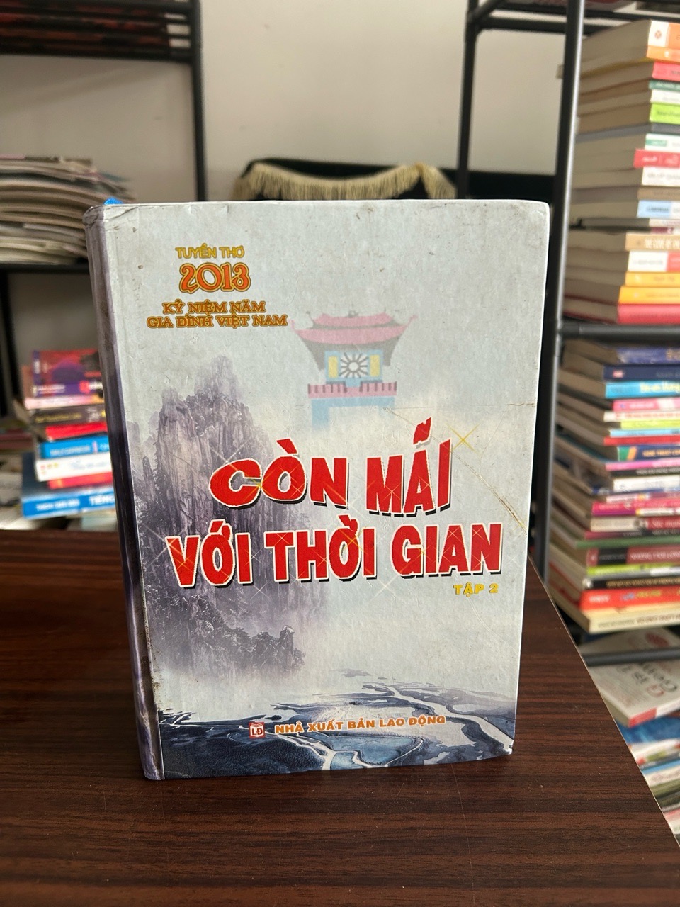 Còn mãi với thời gian 2- NXB Lao động
