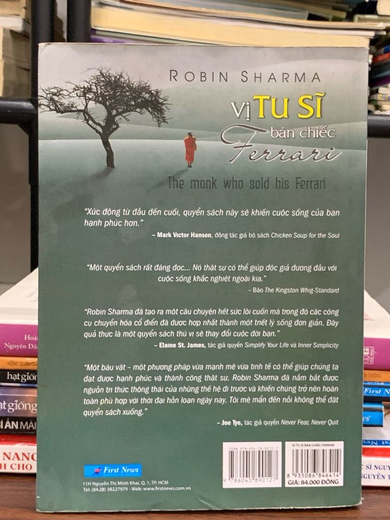 Vị tu sĩ bán chiếc Ferrari (The Monk Who Sold His Ferrari) — Robin Sharma - Ảnh chụp thực tế