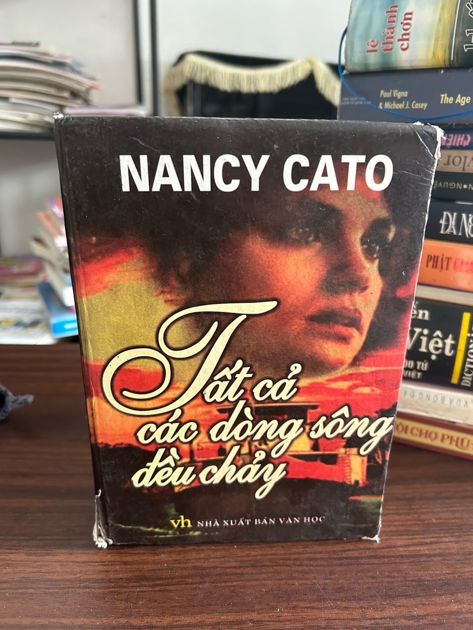 Tất cả dòng sông đều chảy- Nancy Cato