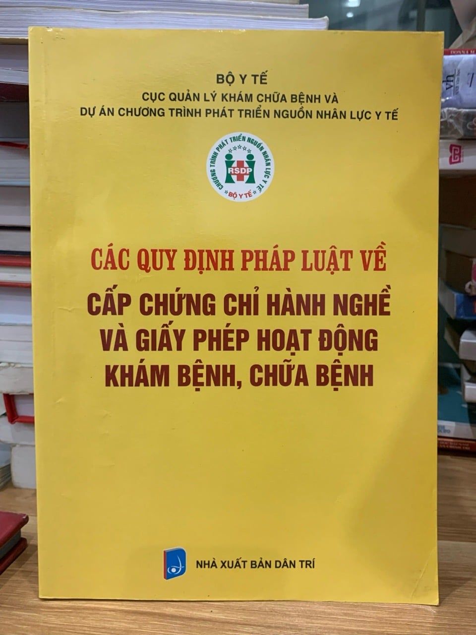 Các quy định pháp luật về cấp chứng chỉ hành nghề và giấy phép hoạt động khám bệnh