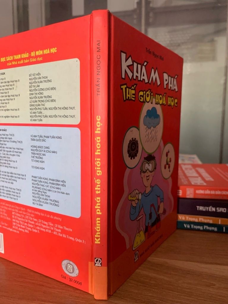 Khám phá thế giới hoá học -Trần Ngọc Mai - Ảnh chụp thực tế