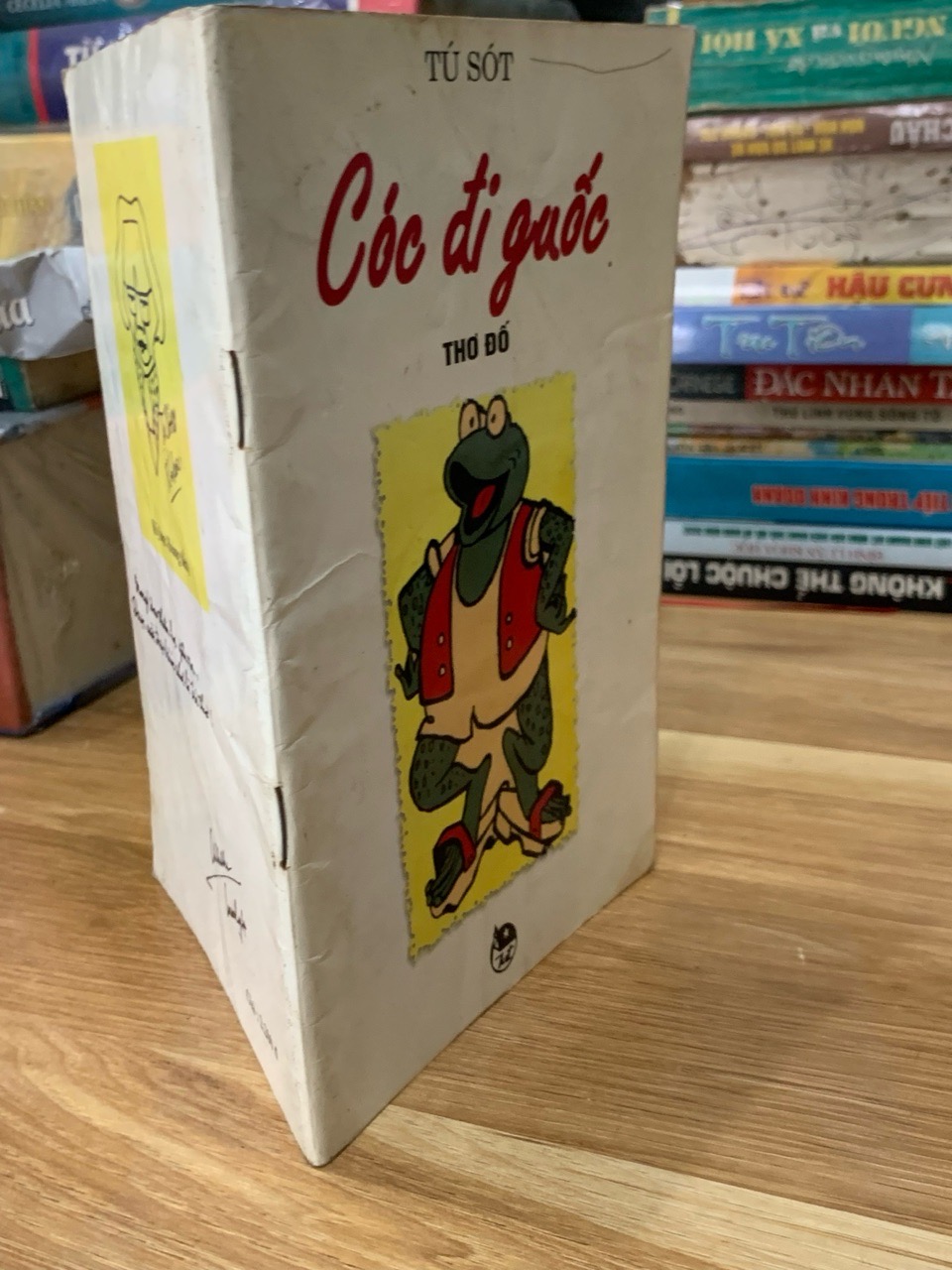 Cóc đi guốc Thơ đố-Tú sót