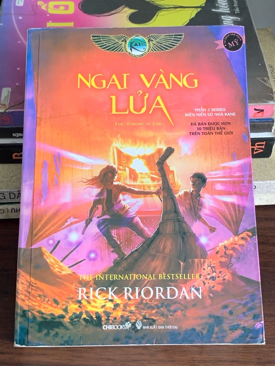 Ngai vàng lửa – Rick Riordan