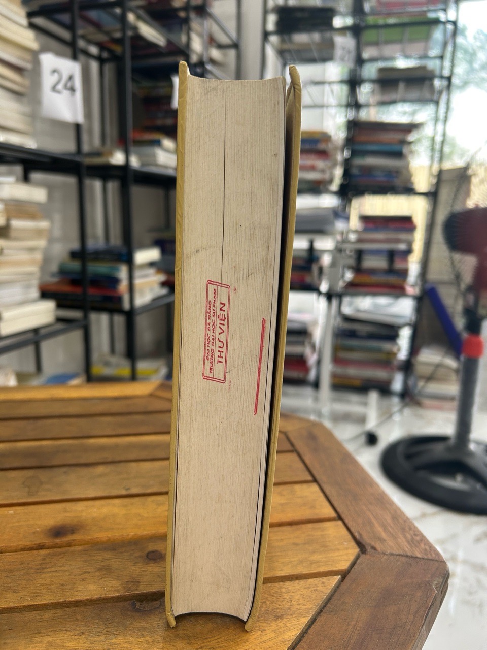 Hồ Chí Minh với văn nghệ sĩ – Văn nghệ sĩ với Hồ Chí Minh (Tập 7) – NXB Hội nhà văn