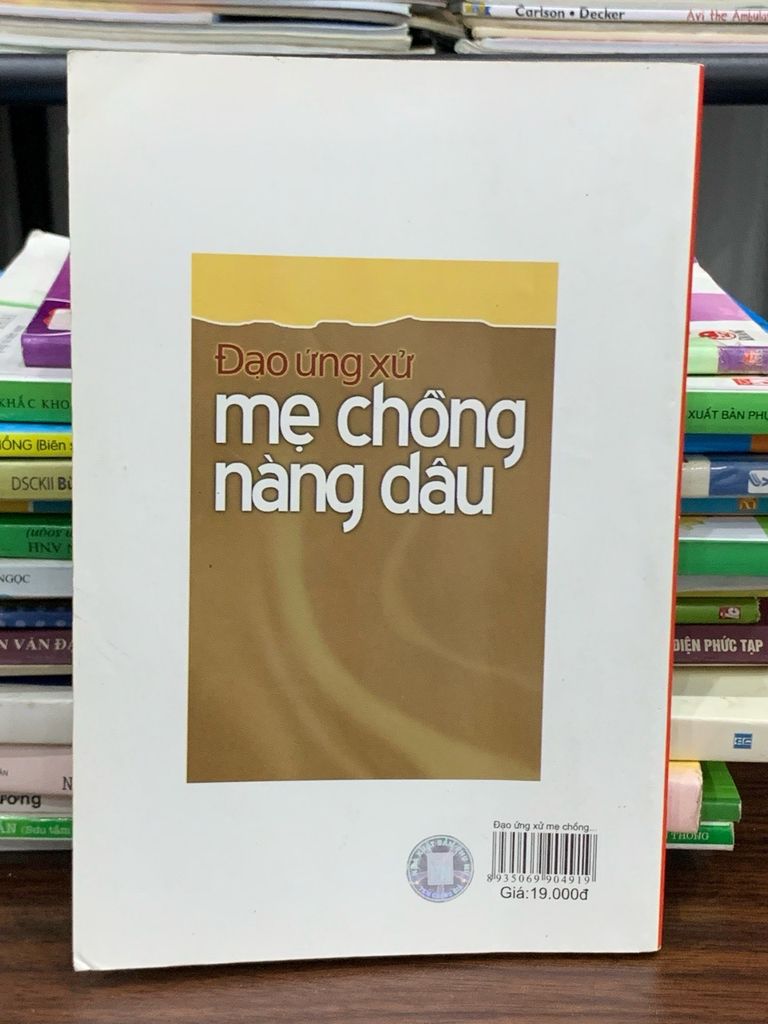 Đạo ứng xử mẹ chồng nàng dâu – Đỗ Quyên - Ảnh chụp thực tế