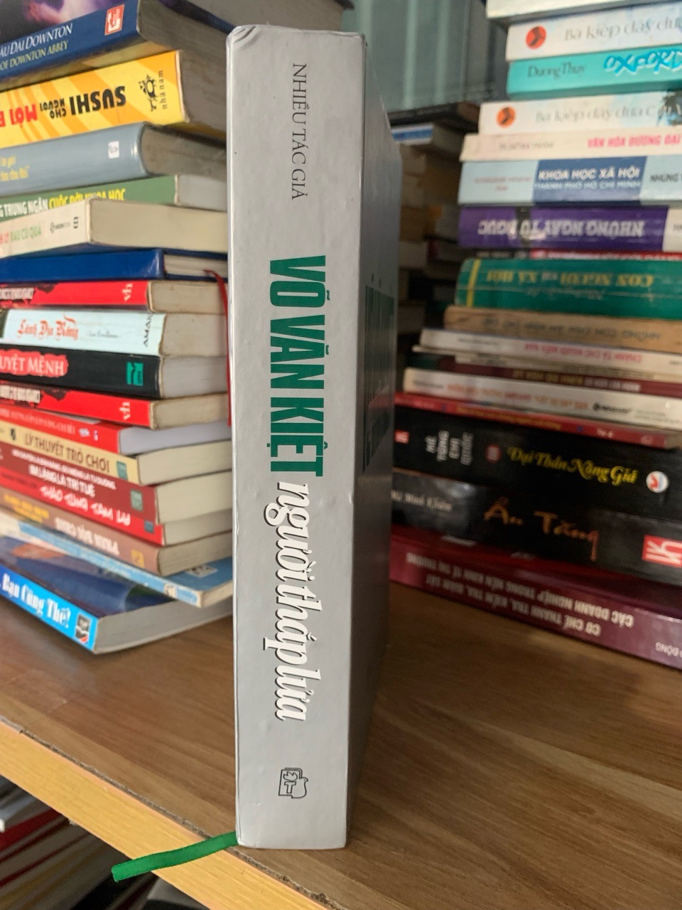 Võ Văn Kiệt Người thắp lửa -Nhiều tác giả