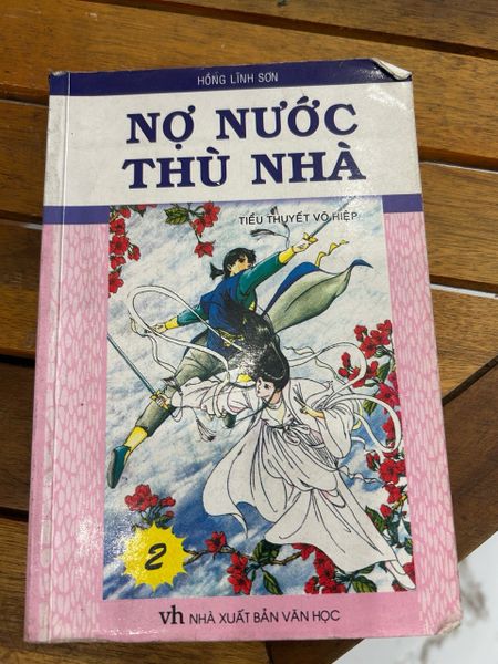 Nợ nước thù nhà — Hồng Lĩnh Sơn